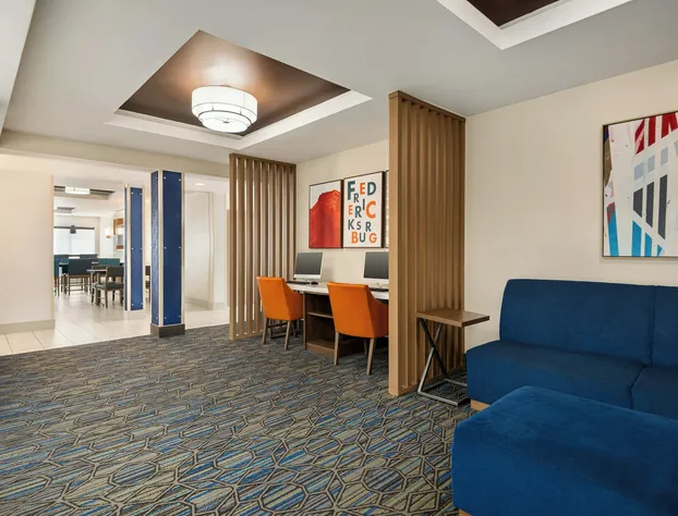 Holiday Inn Express Hotel & Suites Fredericksburg by IHG hotel detail image 4