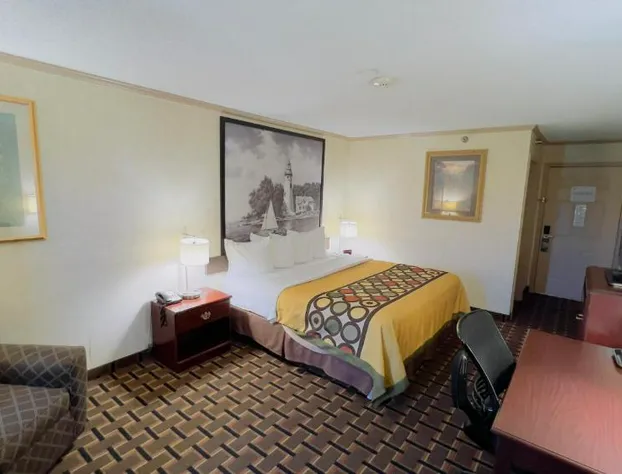 Super 8 Maumee/Toledo, OH hotel detail image 3