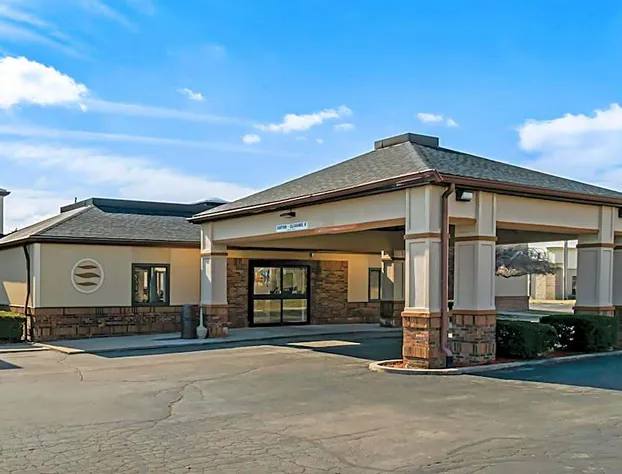 Comfort Inn East hotel detail image 1