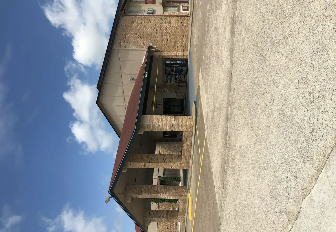 Quality Inn Madisonville hotel hero