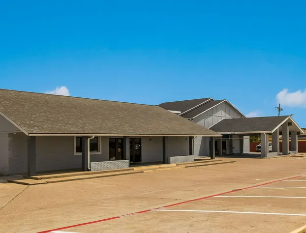 Quality Inn Madisonville hotel detail image 4