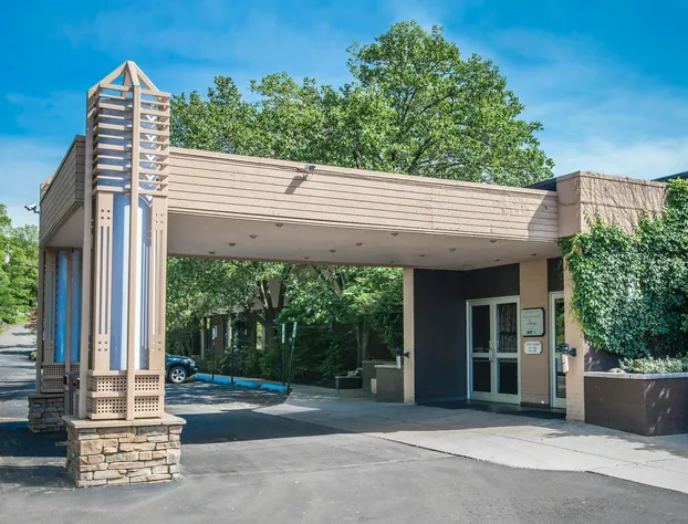 The Woodlands hotel detail image 4