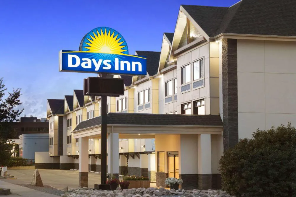 Days Inn by Wyndham Calgary Northwest hotel hero