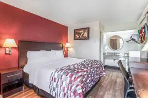 Red Roof Inn Columbia, MO hotel hero