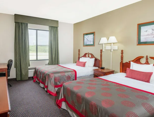 Ramada by Wyndham Columbia hotel detail image 2