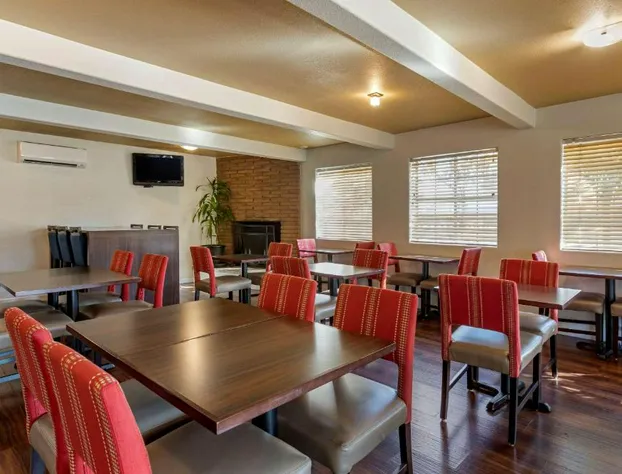 Comfort Inn Bishop hotel detail image 3