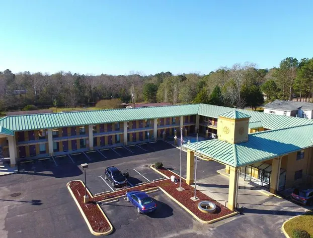 Executive Inn Opp hotel detail image 2