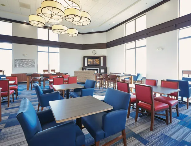 Holiday Inn Express & Suites Akron Regional Airport Area by IHG hotel detail image 3