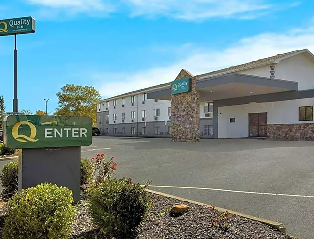 Quality Inn Hall of Fame hotel detail image 1