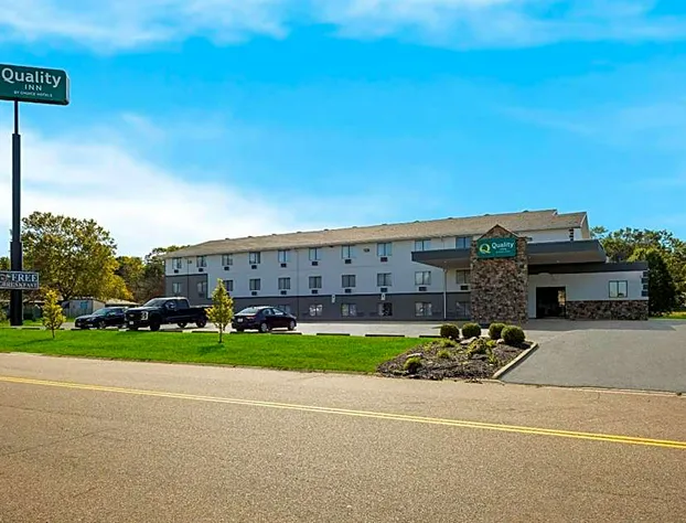 Quality Inn Hall of Fame hotel detail image 4