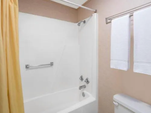 Knights Inn Canton hotel detail image 3