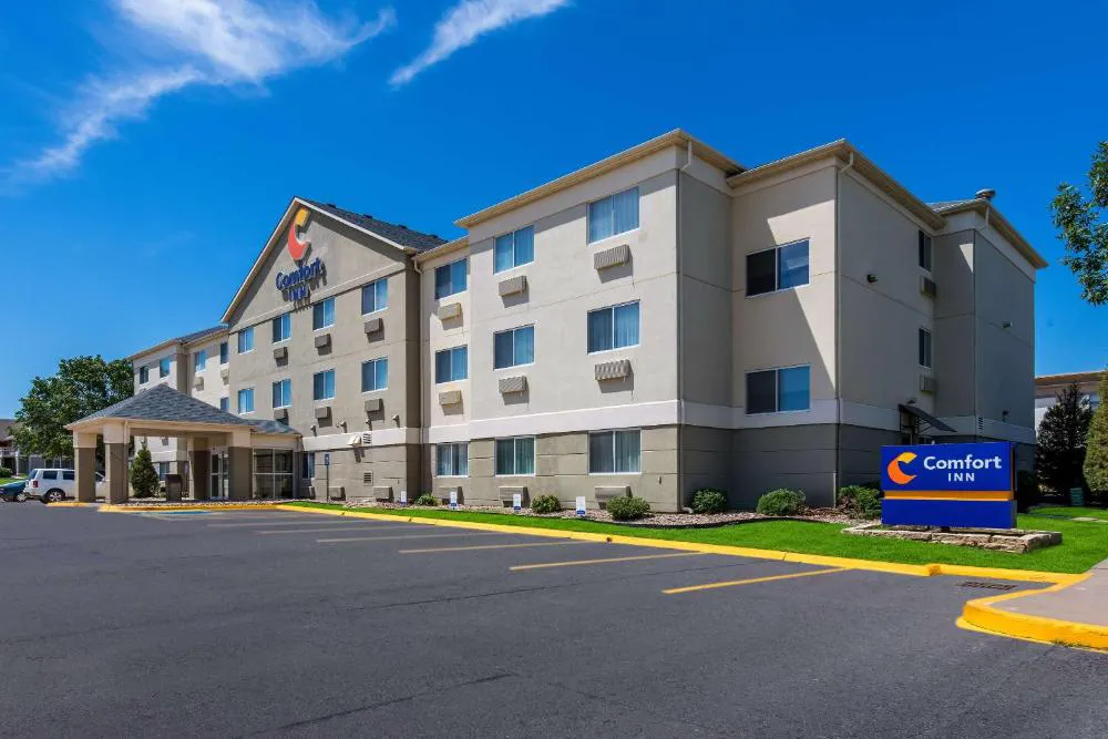 Comfort Inn Wichita East hotel hero