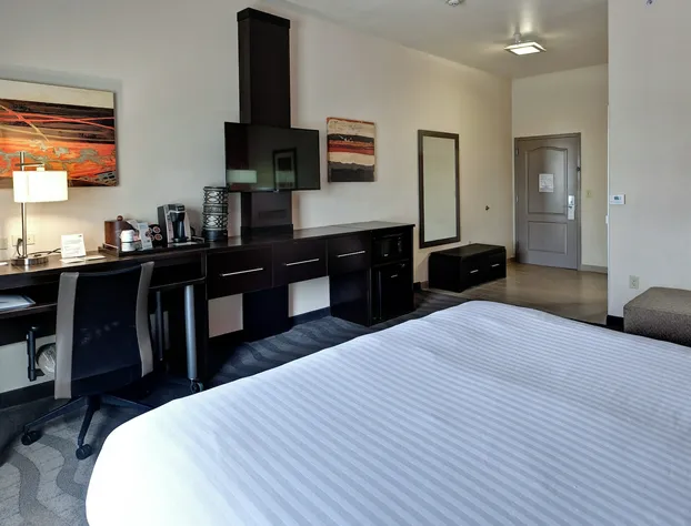 Holiday Inn Express & Suites Wichita Northwest by IHG hotel detail image 4