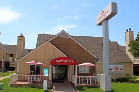 Hawthorn Extended Stay by Wyndham Wichita hotel hero