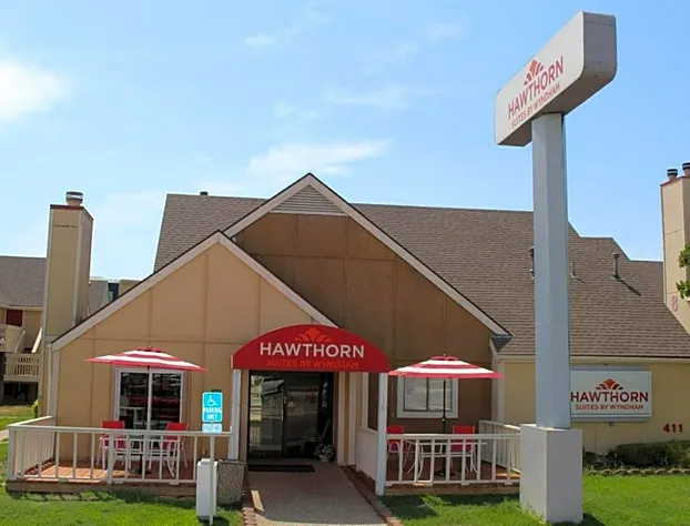 Hawthorn Extended Stay by Wyndham Wichita hotel detail image 2