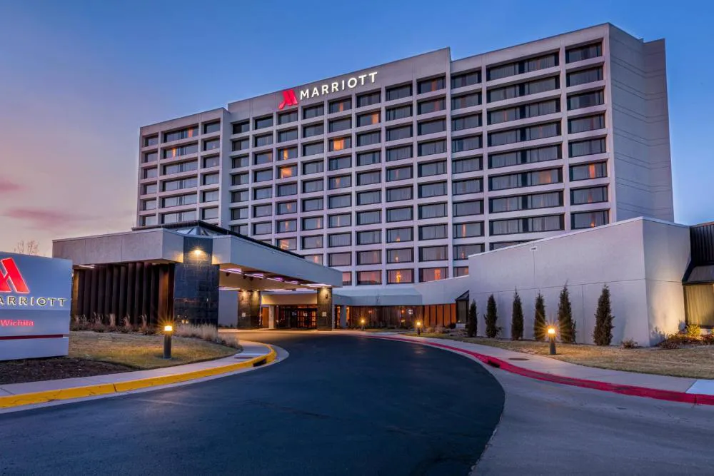 Marriott Wichita hotel hero