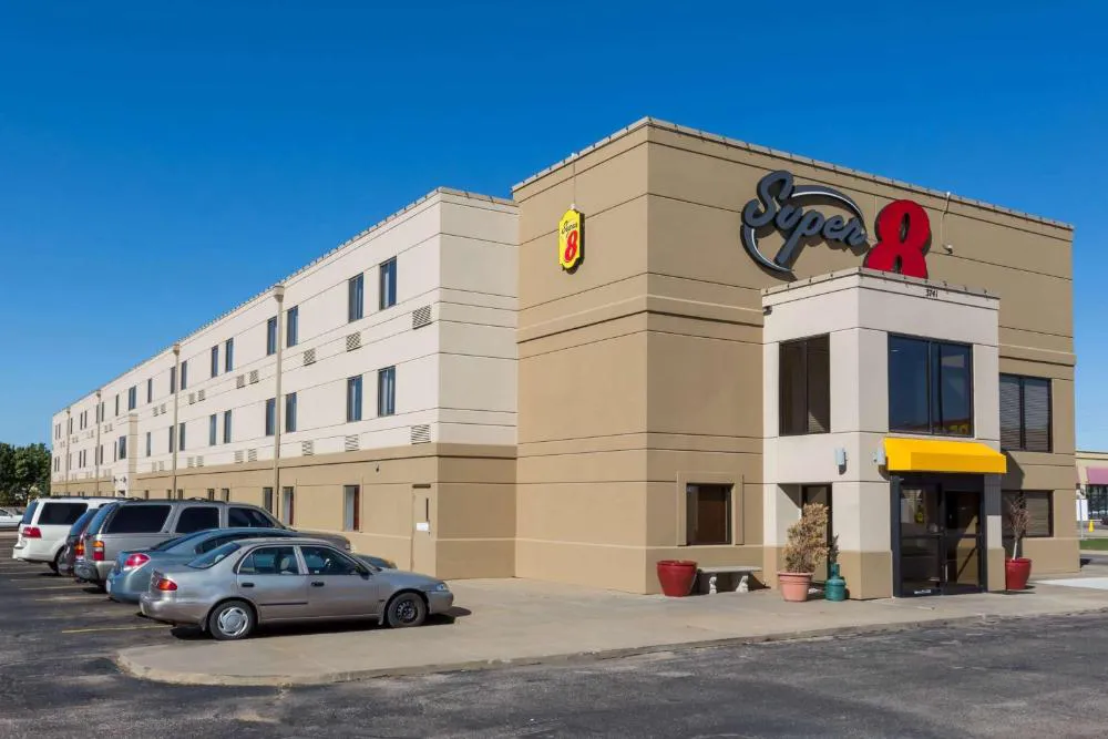 Super 8 by Wyndham Wichita North hotel hero