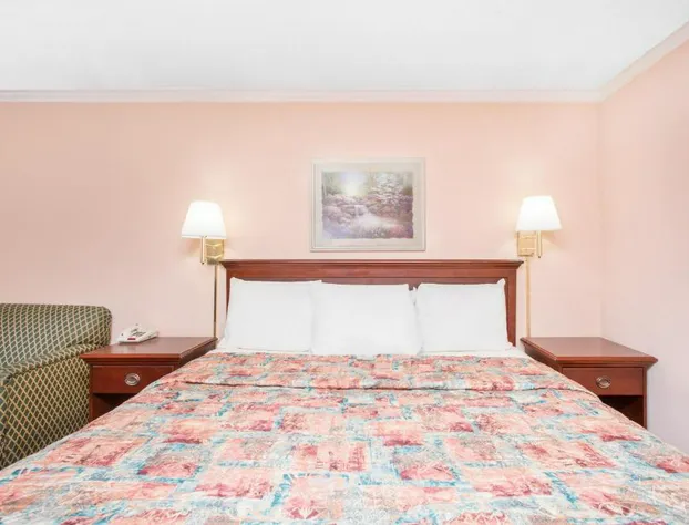 Knights Inn Augusta at Boy Scout Rd hotel detail image 4