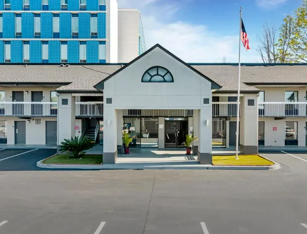 Econo Lodge Augusta, Downtown hotel detail image 1