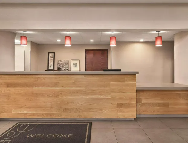 Country Inn & Suites by Radisson, Griffin, GA hotel detail image 2