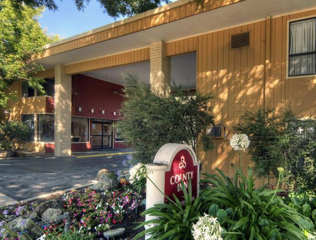County Inn hotel detail image 3
