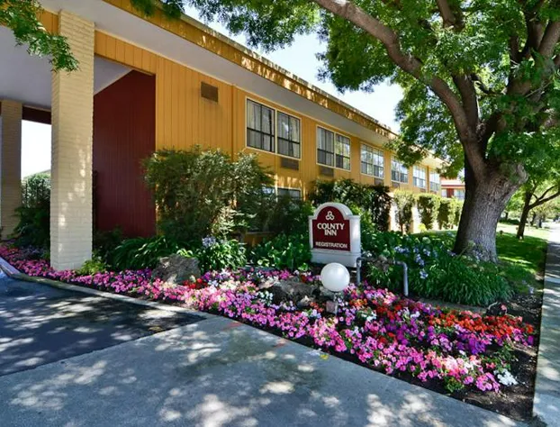 County Inn hotel detail image 3