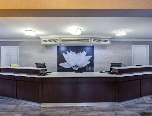 La Quinta Inn by Wyndham Laredo I-35 hotel detail image 4