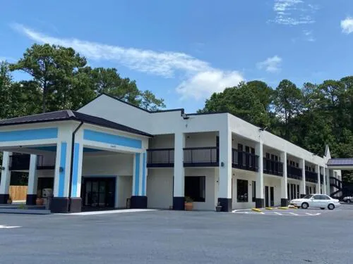 Speedway Inn & Suites hotel hero