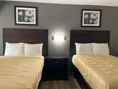 Speedway Inn & Suites hotel detail image 1