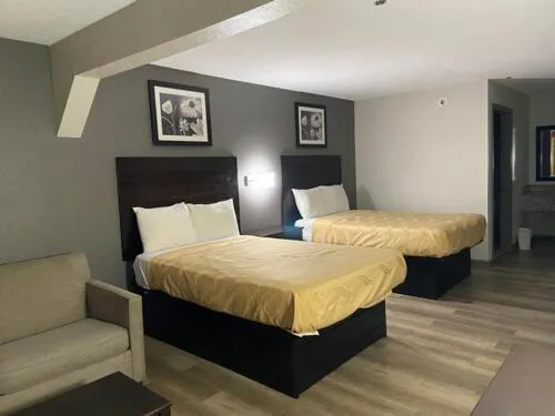 Speedway Inn & Suites hotel detail image 2