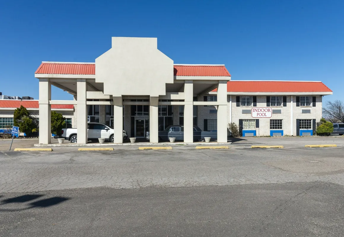 Rest Inn - Extended Stay, I-40 Airport, Wedding & Event Center hotel hero