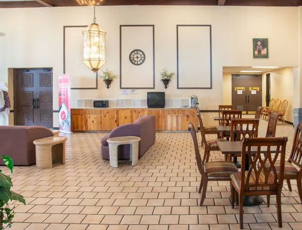 Rest Inn - Extended Stay, I-40 Airport, Wedding & Event Center hotel detail image 3