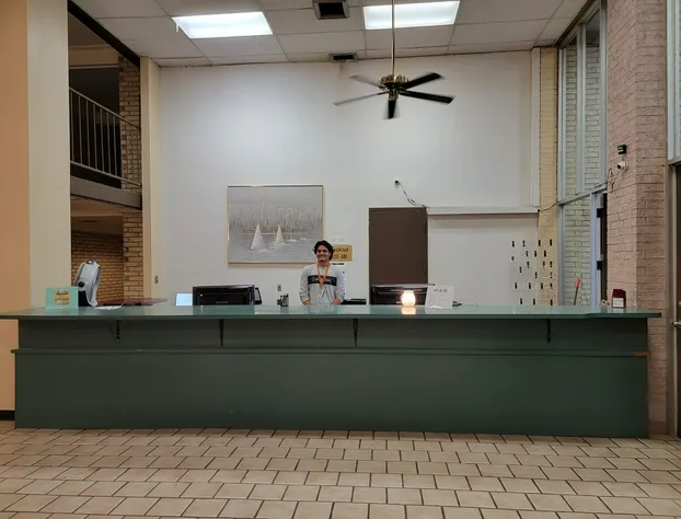 Rest Inn - Extended Stay, I-40 Airport, Wedding & Event Center hotel detail image 4