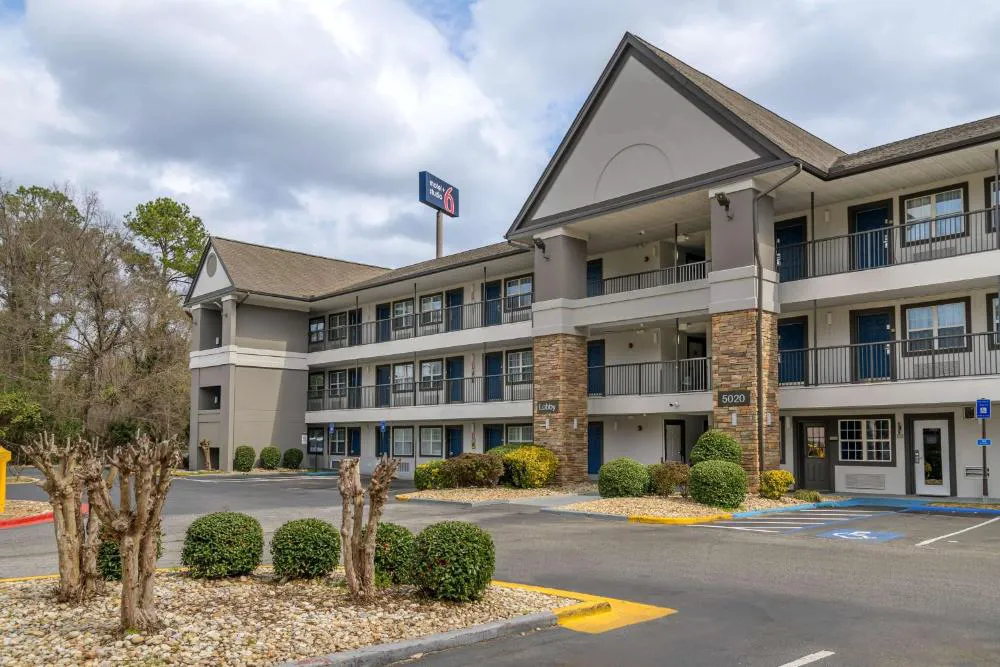 Motel 6 Columbus, GA – Columbus Airport hotel hero