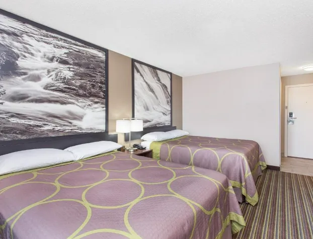 Super 8 by Wyndham Columbus Airport hotel detail image 1