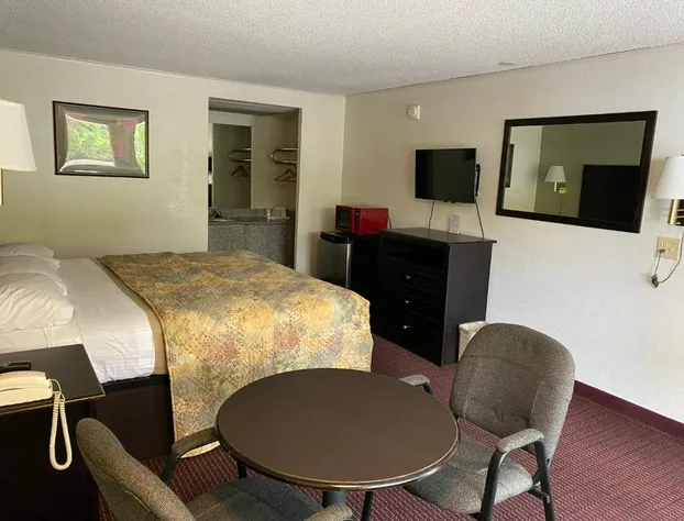 Red Carpet Inn Greensboro hotel detail image 2