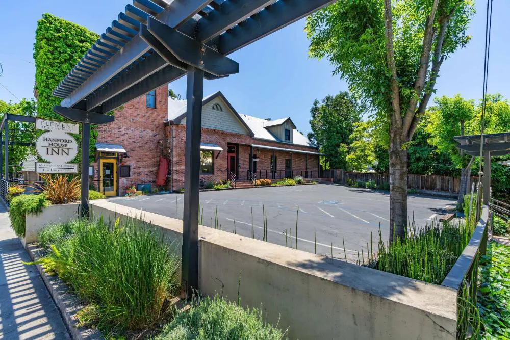 Hanford House hotel hero