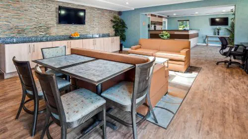 BEST WESTERN Leisure Inn hotel detail image 4