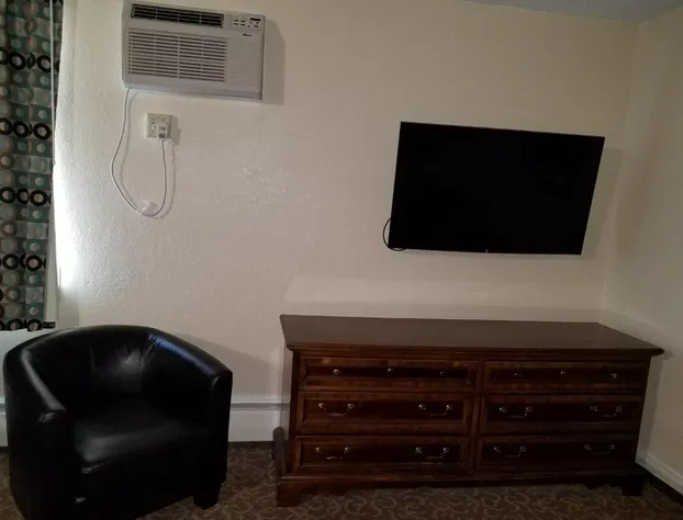 Red Carpet Inn Rochester hotel detail image 3