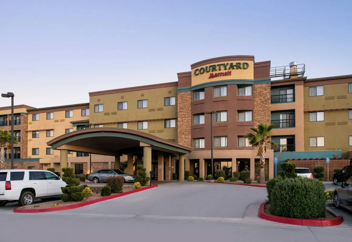Courtyard Marriott Victorville hotel hero