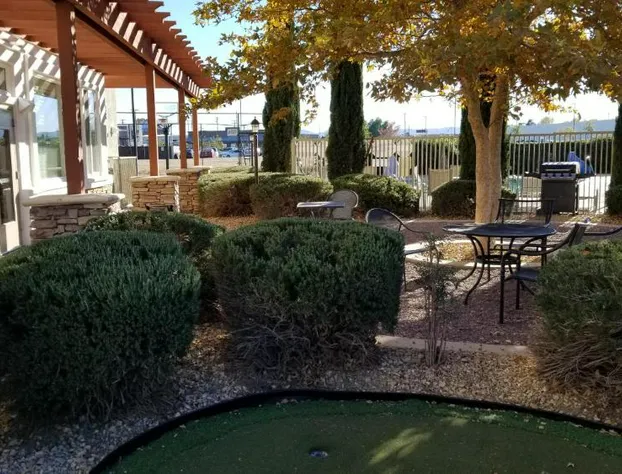 Hawthorn Suites by Wyndham Victorville hotel detail image 3