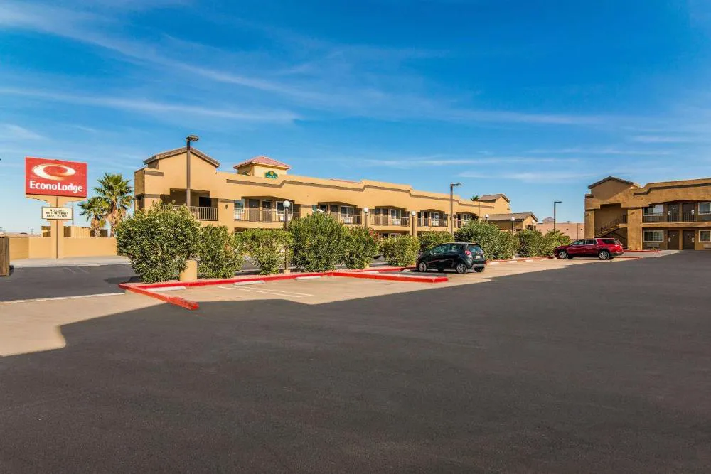 Econo Lodge Hesperia - Victorville I-15 hotel hero