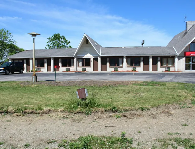 Red Carpet Inn North East hotel detail image 1