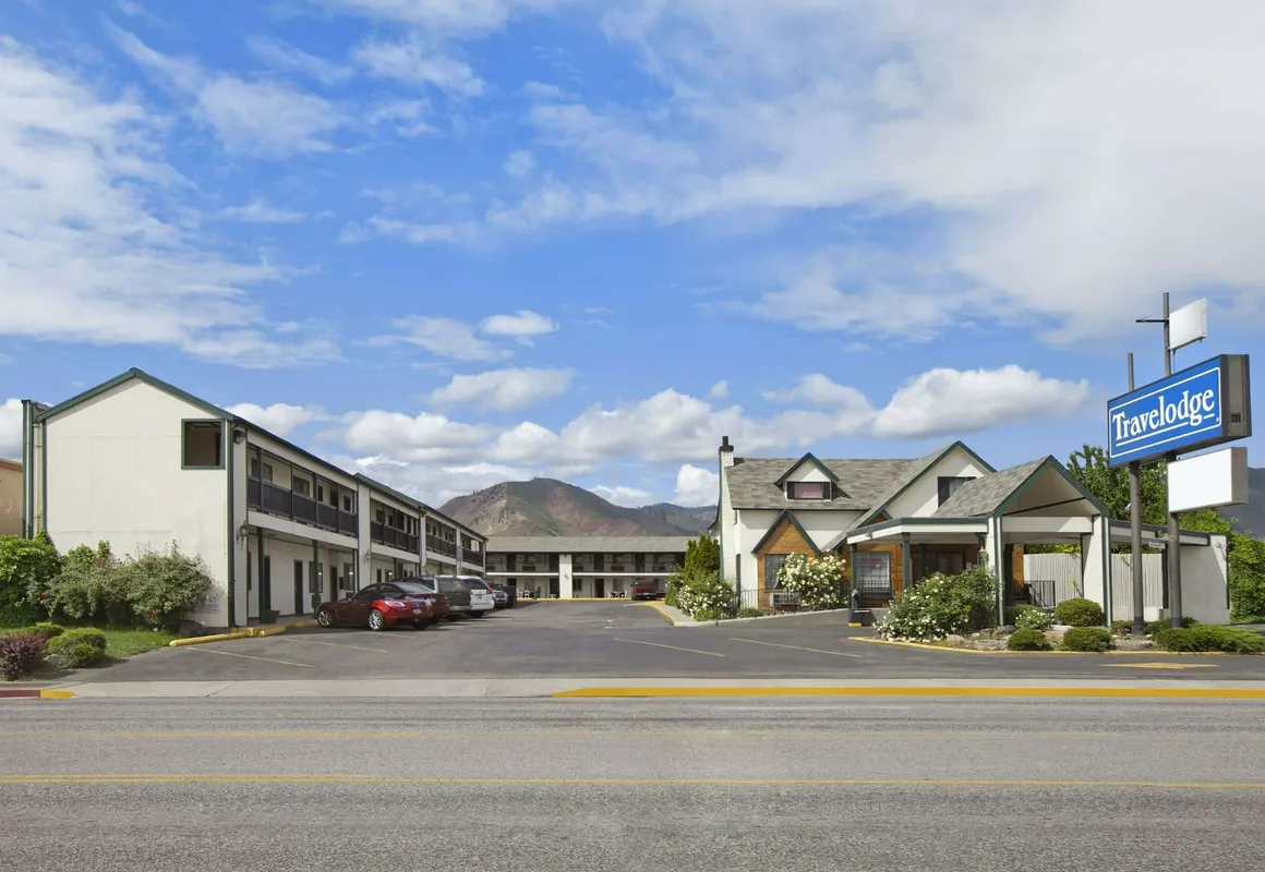 Travelodge by Wyndham Wenatchee hotel hero