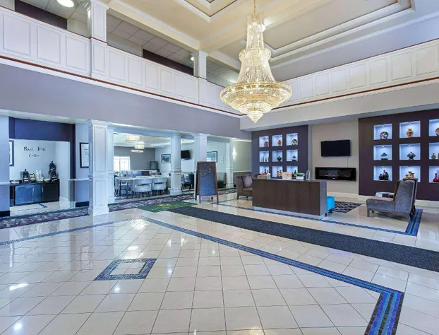La Quinta Inn & Suites by Wyndham Bowling Green hotel detail image 4