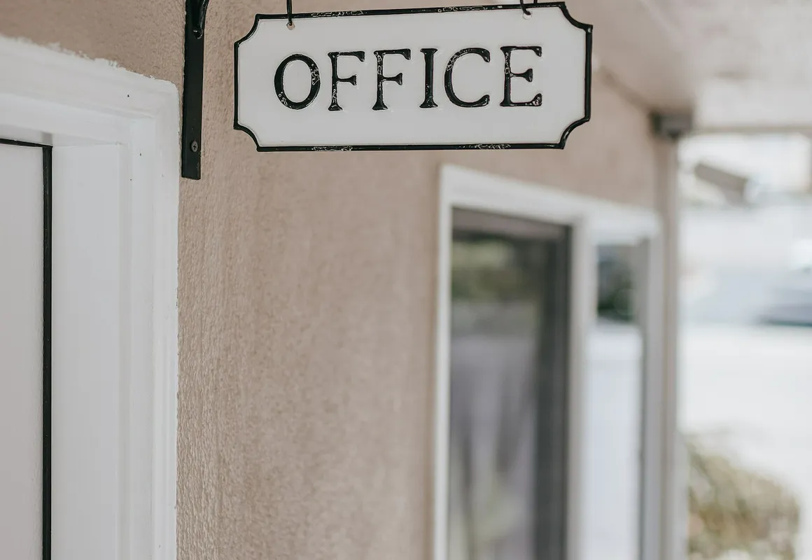 Sea Air Inn & Suites - Downtown - Restaurant Row hotel hero