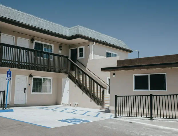 Sea Air Inn & Suites - Downtown - Restaurant Row hotel detail image 2