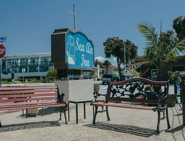 Sea Air Inn & Suites - Downtown - Restaurant Row hotel detail image 3