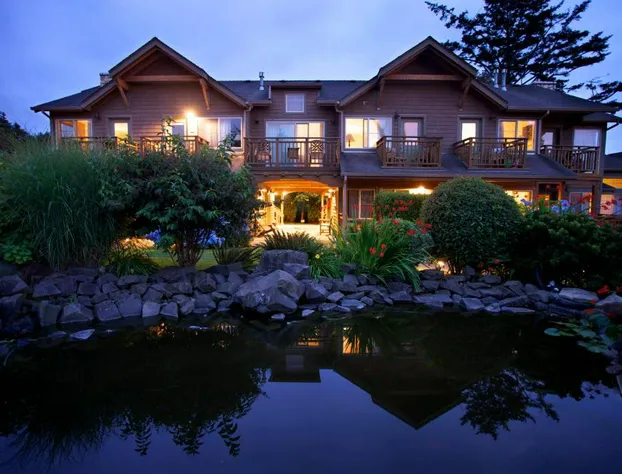 Inn at Cannon Beach hotel detail image 2