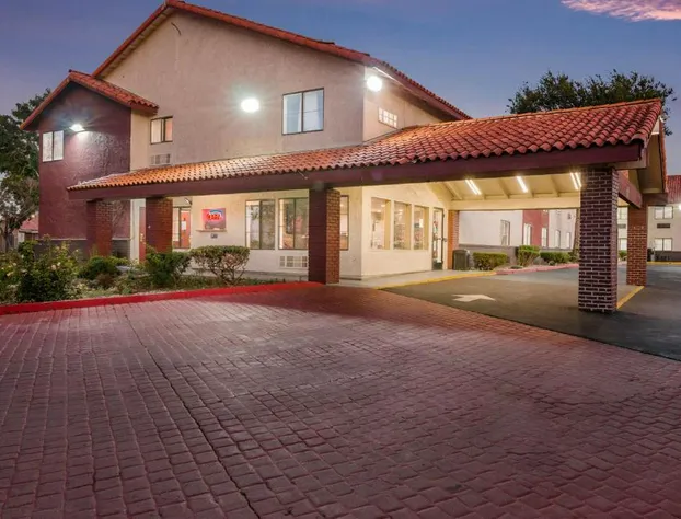 Red Roof Inn Palmdale - Lancaster hotel detail image 2